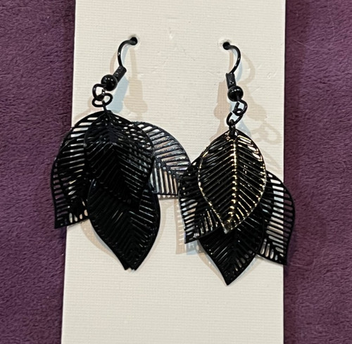 گوشواره سبک و راحت طرح برگ وارداتی کد 0104